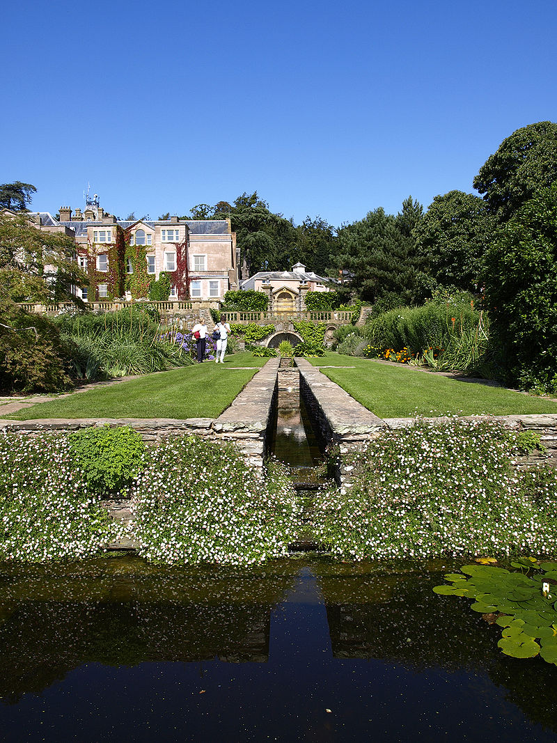 800px-Hestercombe_rill.jpg