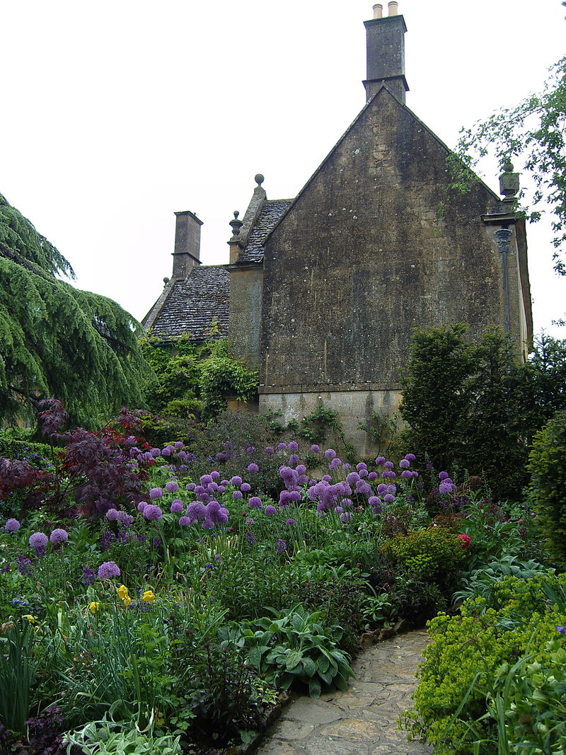Hidcote01.jpg