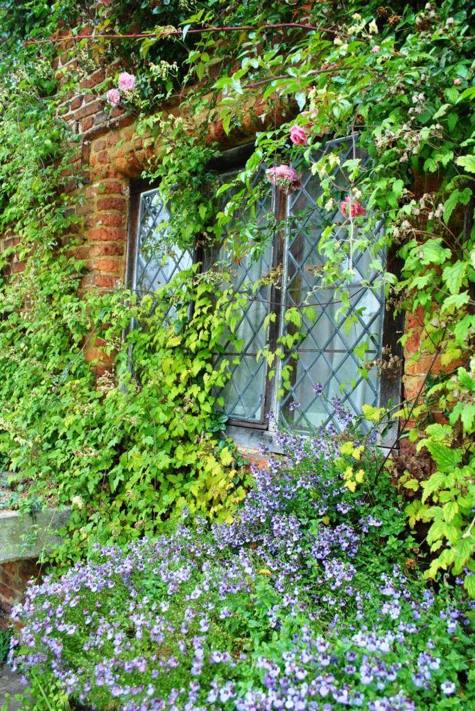 Sissinghurst_Castle_(5).JPG