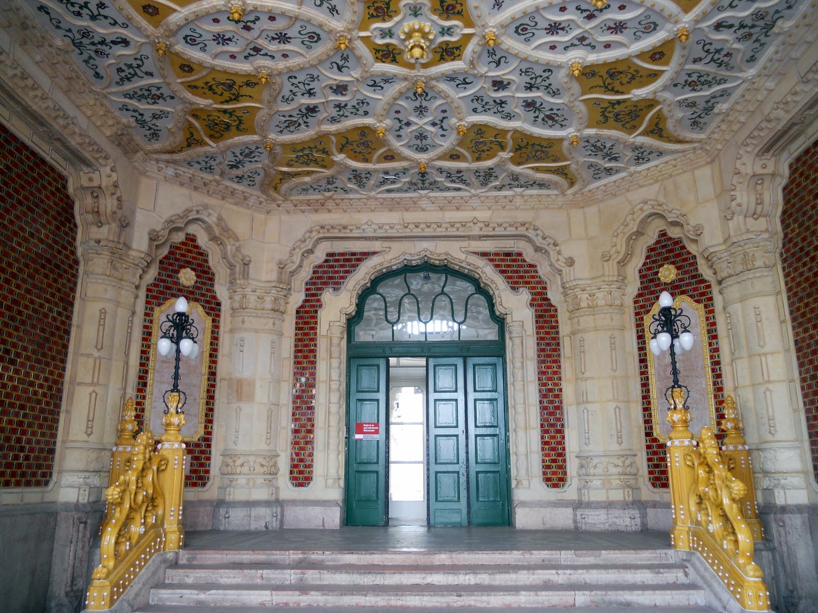 Üllői út 33-37 Iparművészeti Múzeum (Ödön Lechner 1893) (14).jpg