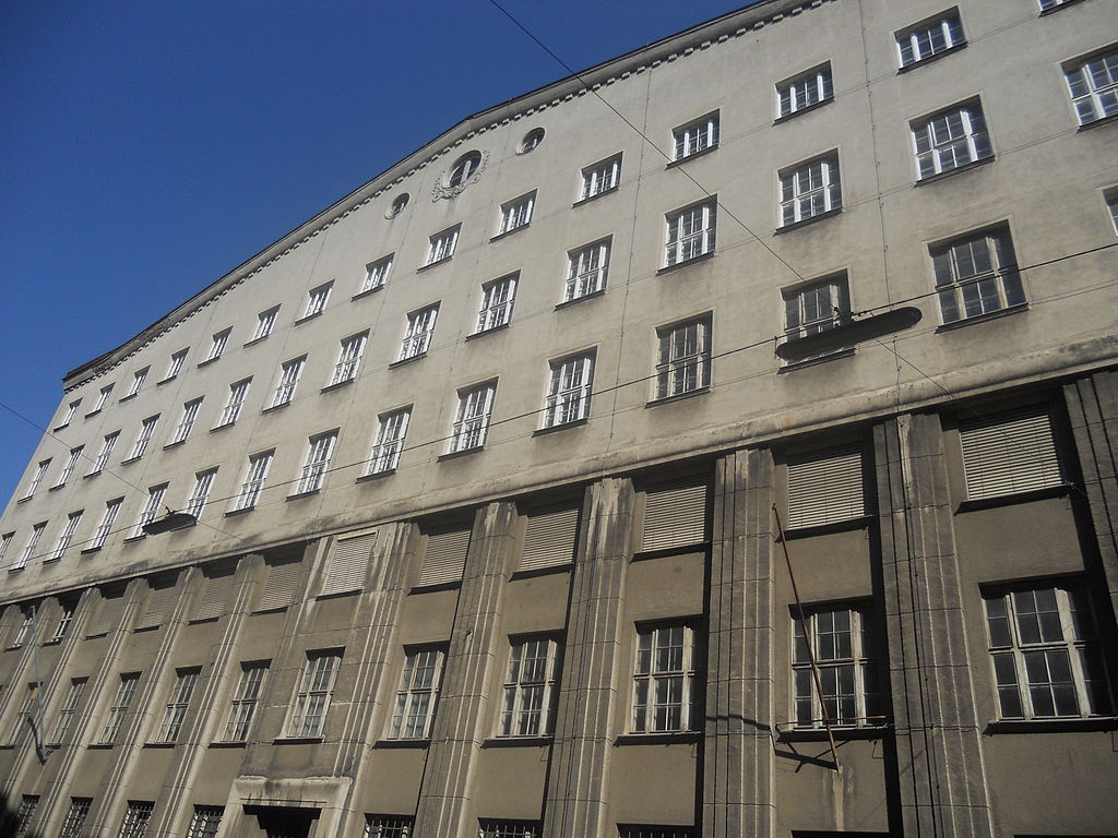австр 1024px-Postamt1030.jpg