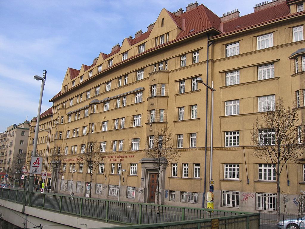 авст1024px-Metzleinstaler-Hof.jpg