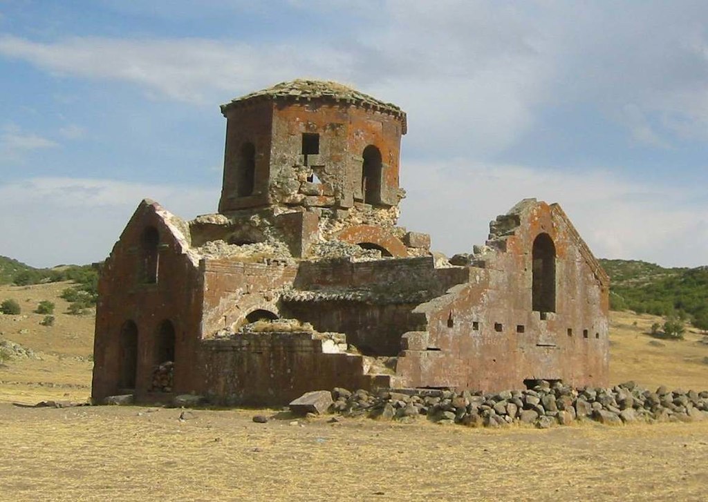 анатол 1024px-Kızıl_kilise.jpg