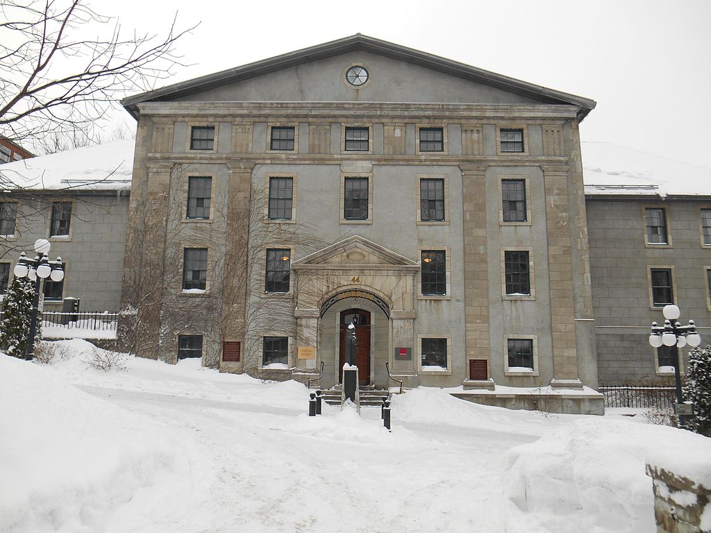 анг канадаMorrin_Centre_05.JPG
