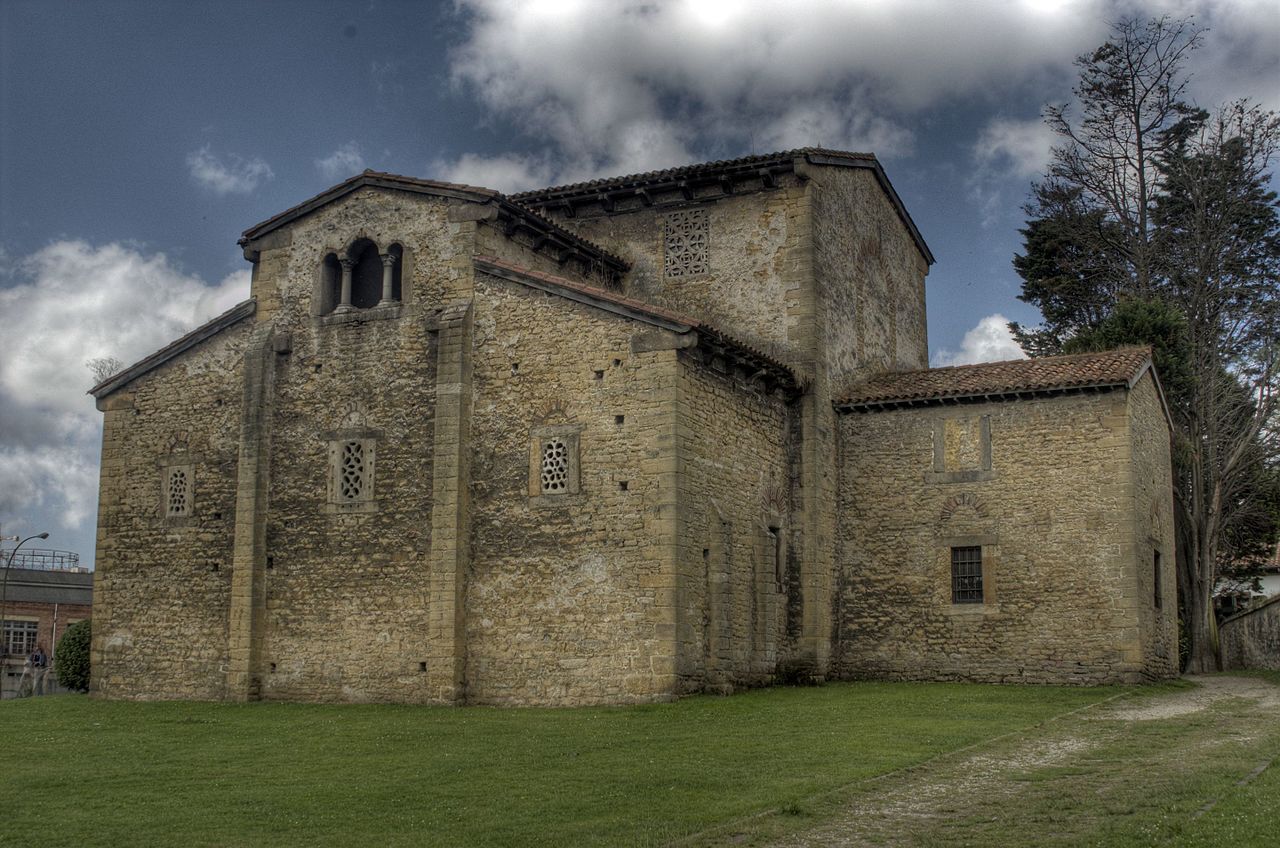 астурия San_Julián_de_los_Prados_(3812495712).jpg
