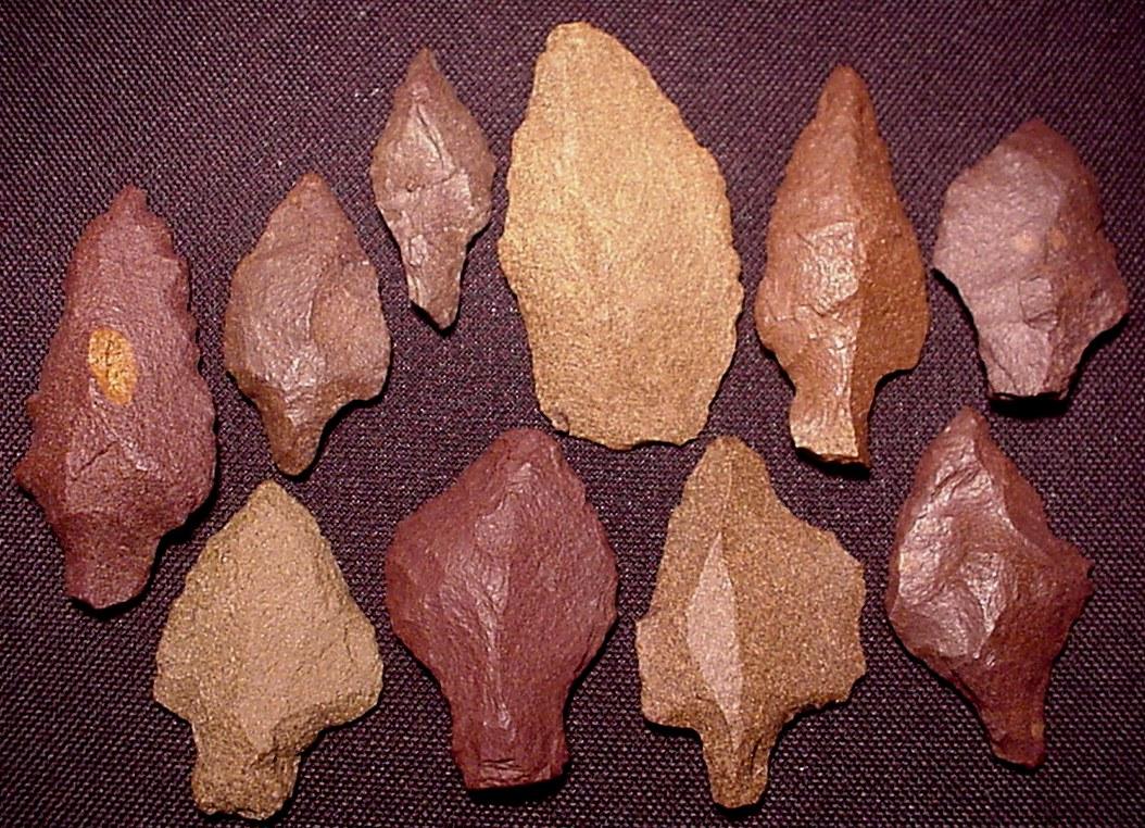 атерийсаNakonechniki-strel-kvartsit-ateriy-zapadnaya-Sahara-1.jpg