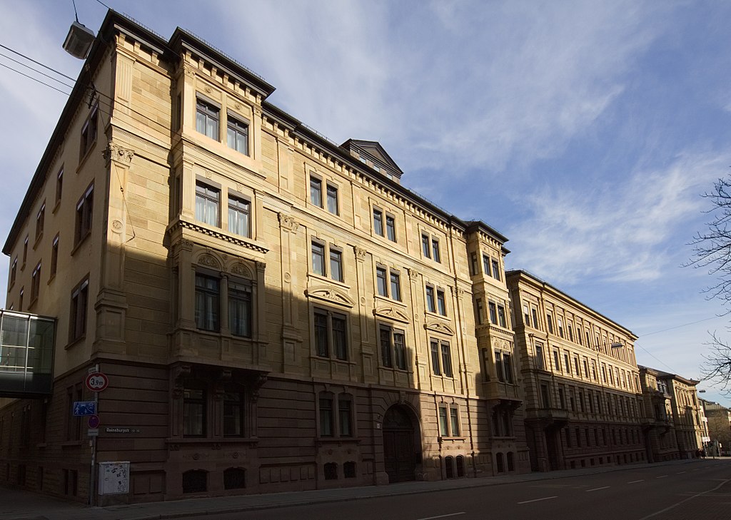 баднгерм1024px-20170304_Stuttgart_-_Reinsburgstraße_32_abwärts.jpg