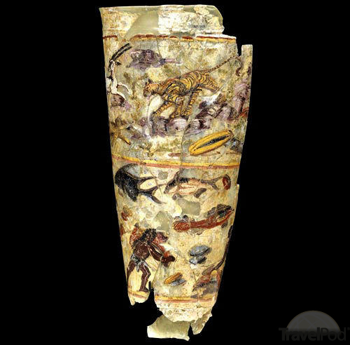 беграм realistic-hunting-scenes-from-begram-on-vase-paris.jpg