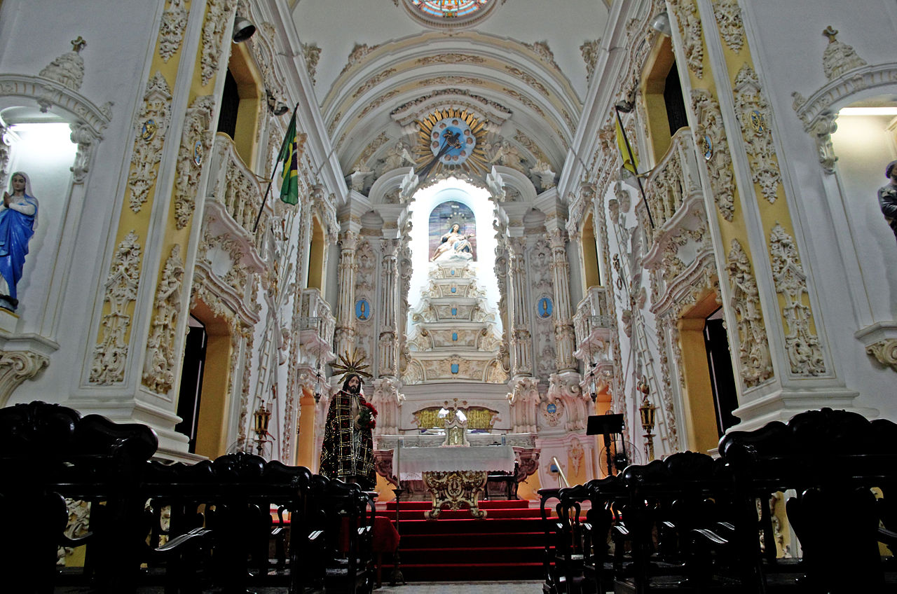 браз1280px-Igreja_de_Santa_Cruz_dos_Militares_01.jpg
