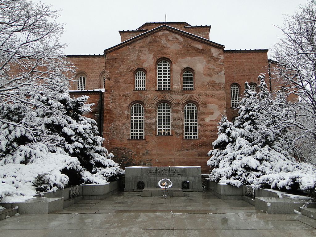 визСОФИЯ_2011_The_Hagia_Sophia_Church_-_panoramio.jpg