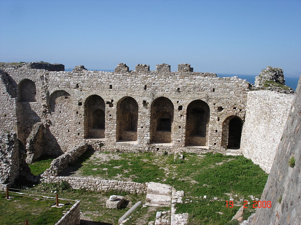 виз1024px-Patras_Fortress_3.jpg
