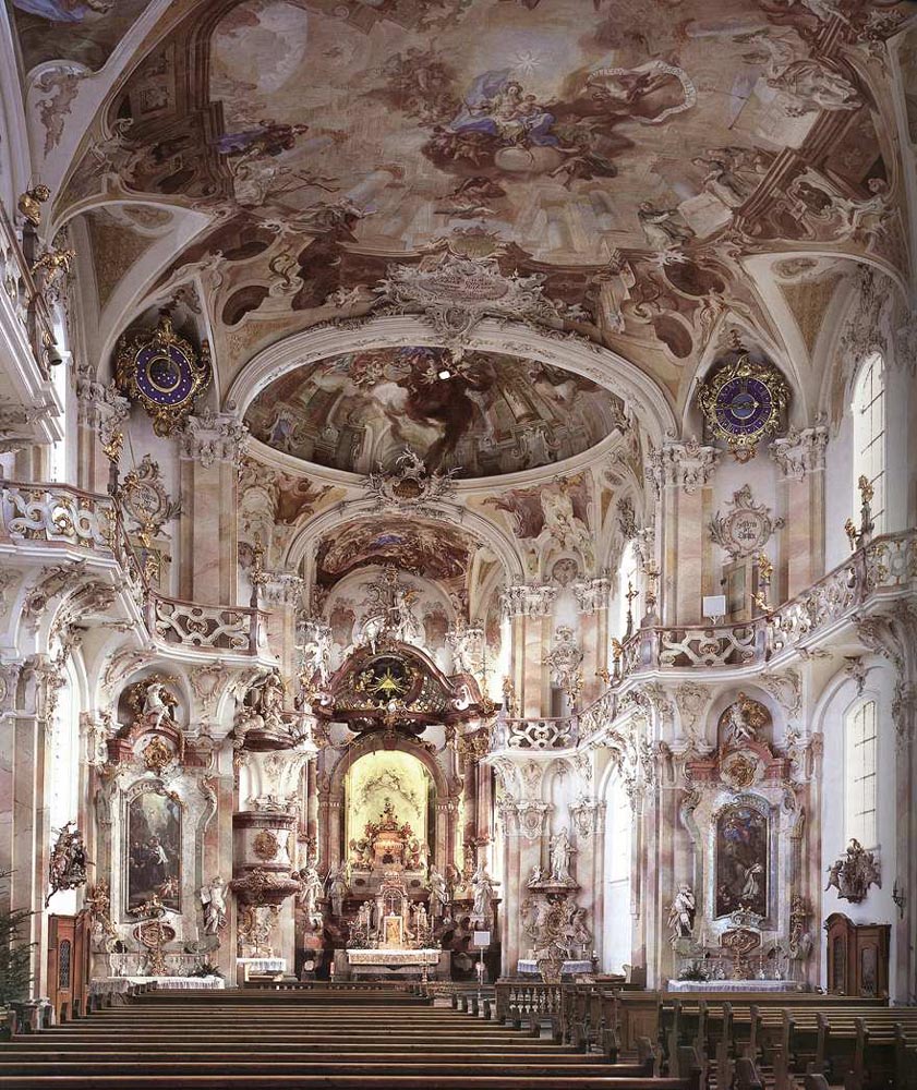 гермinterior_with_stucco_decoration-large.jpg