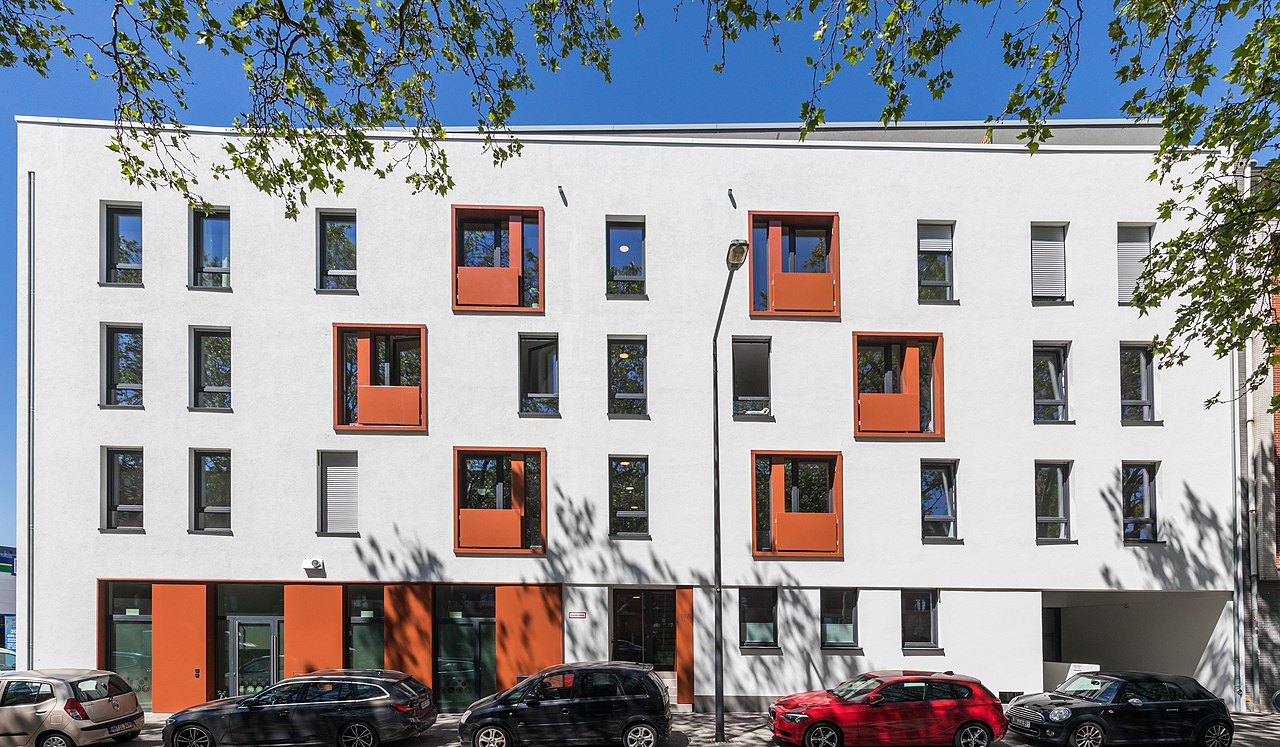 гермWohngebäude_Melatengürtel_107,_Köln-Ehrenfeld-0845.jpg