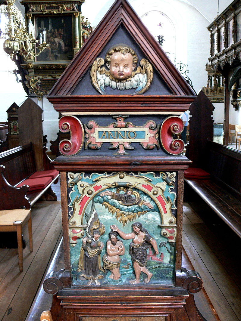 данTønder_Kristkirke_-_Kirchengestühl_4.jpg