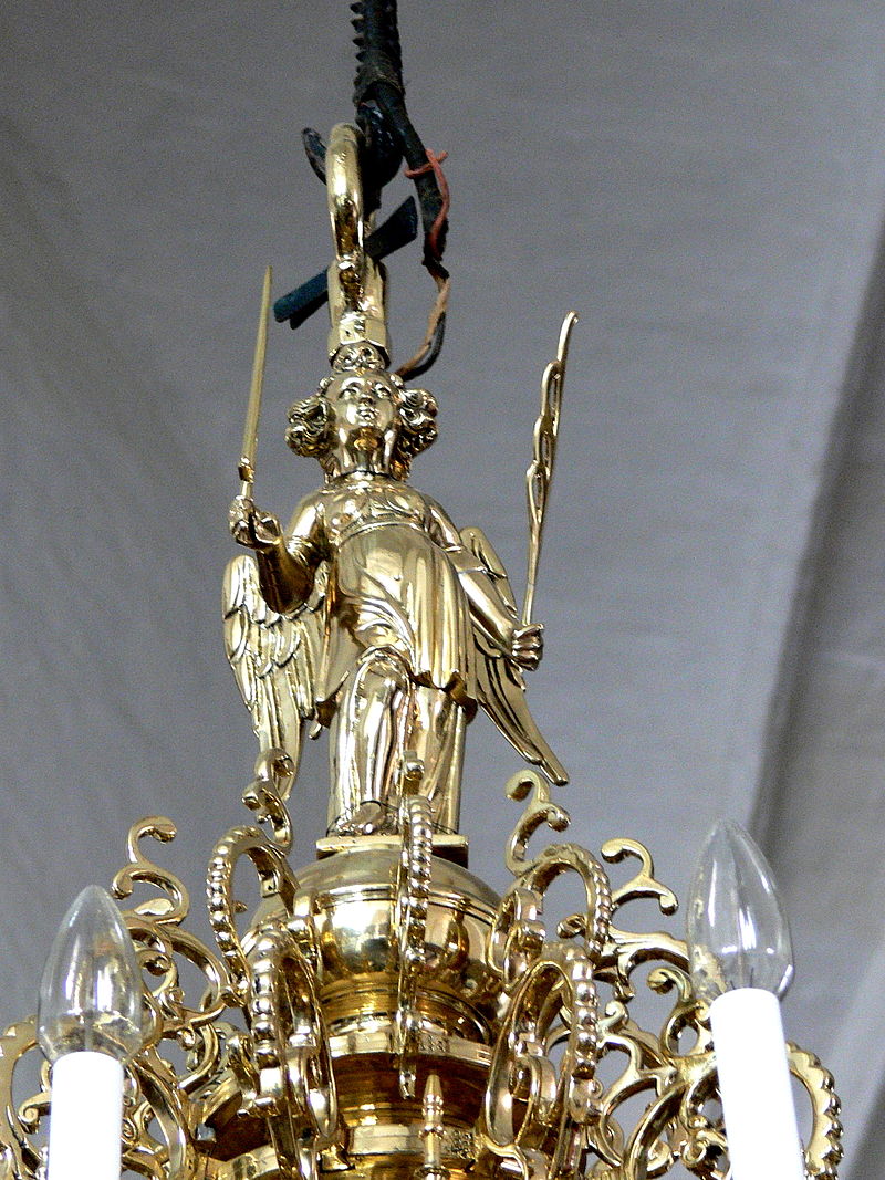 данTønder_Kristkirke_-_Leuchterengel.jpg