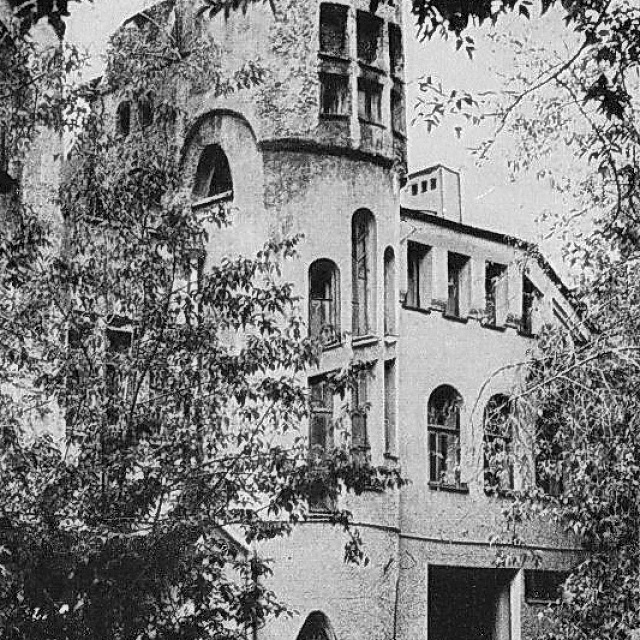 зеленкоВадковский переулок, дом 5. Фрагмент фасада1970.jpg