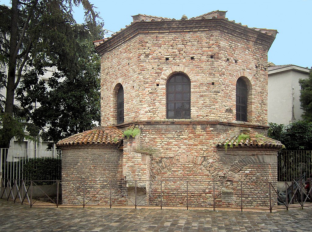 ит 1024px-Baptistery.Arians02.jpg