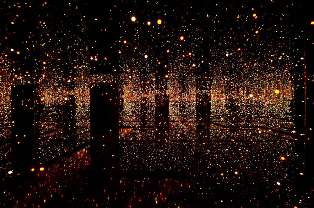 кусамаnew-mirrored-infinity-rooms-new-york-97103.jpg