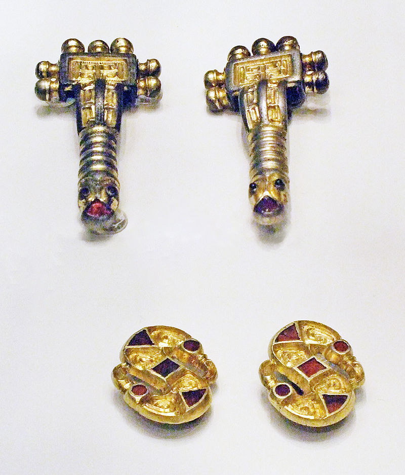 лангLombard_fibulae_from_Szólád,_Hungary.jpg