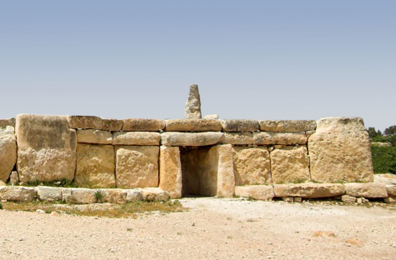 мальта 1280px-Facade_Hagar_Qim.jpg