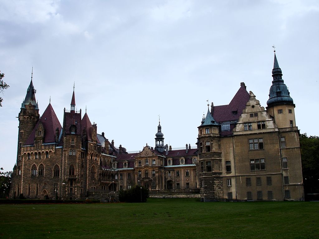можна MOSZNA_,_Opolskie,_Poland_-_panoramio_-_MARELBU_(15).jpg