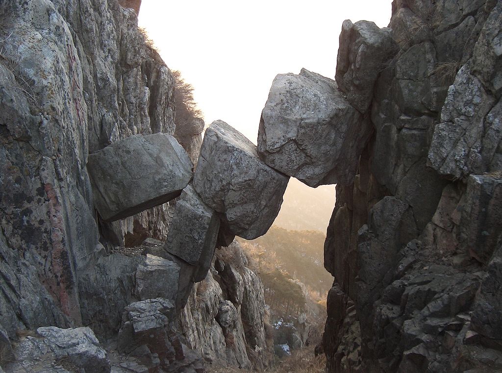 мост бессмертных1024px-Immortal_Bridge_-_Mt_Tai.JPG
