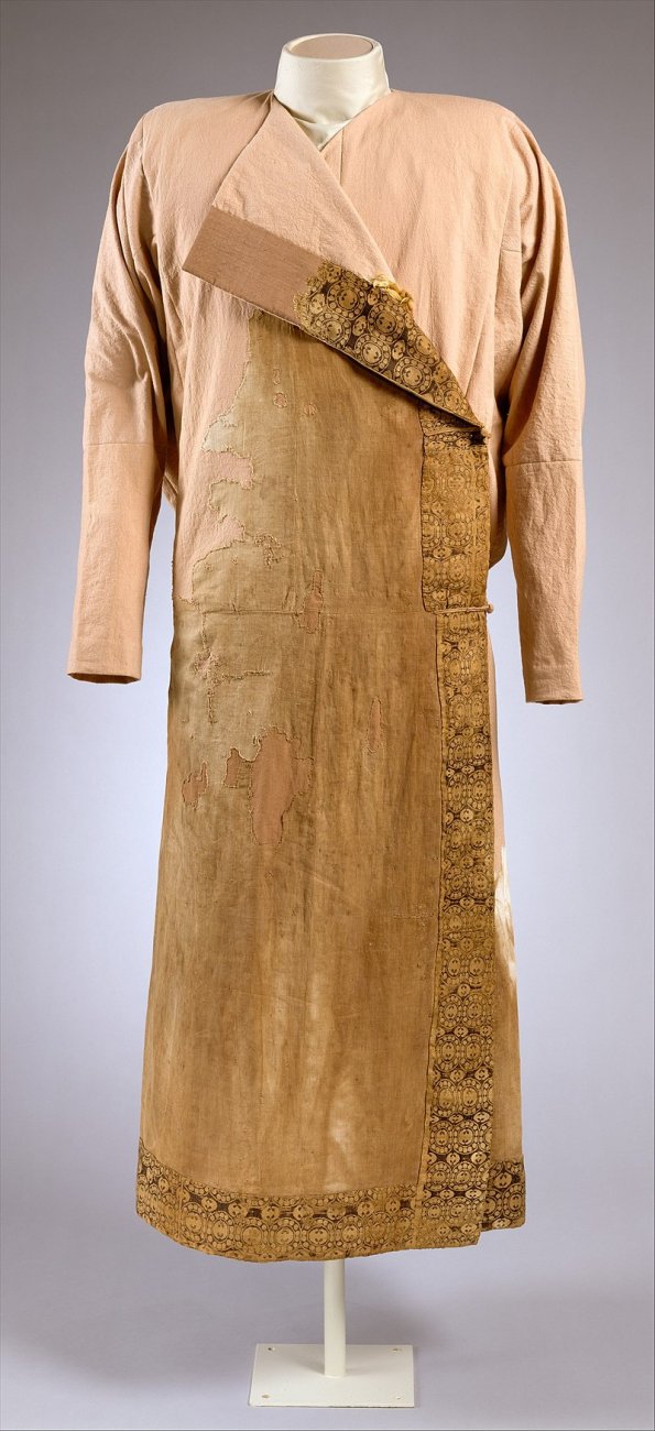мощёвая балка хазария 8 в. Caftan_MET_DT1115.jpg