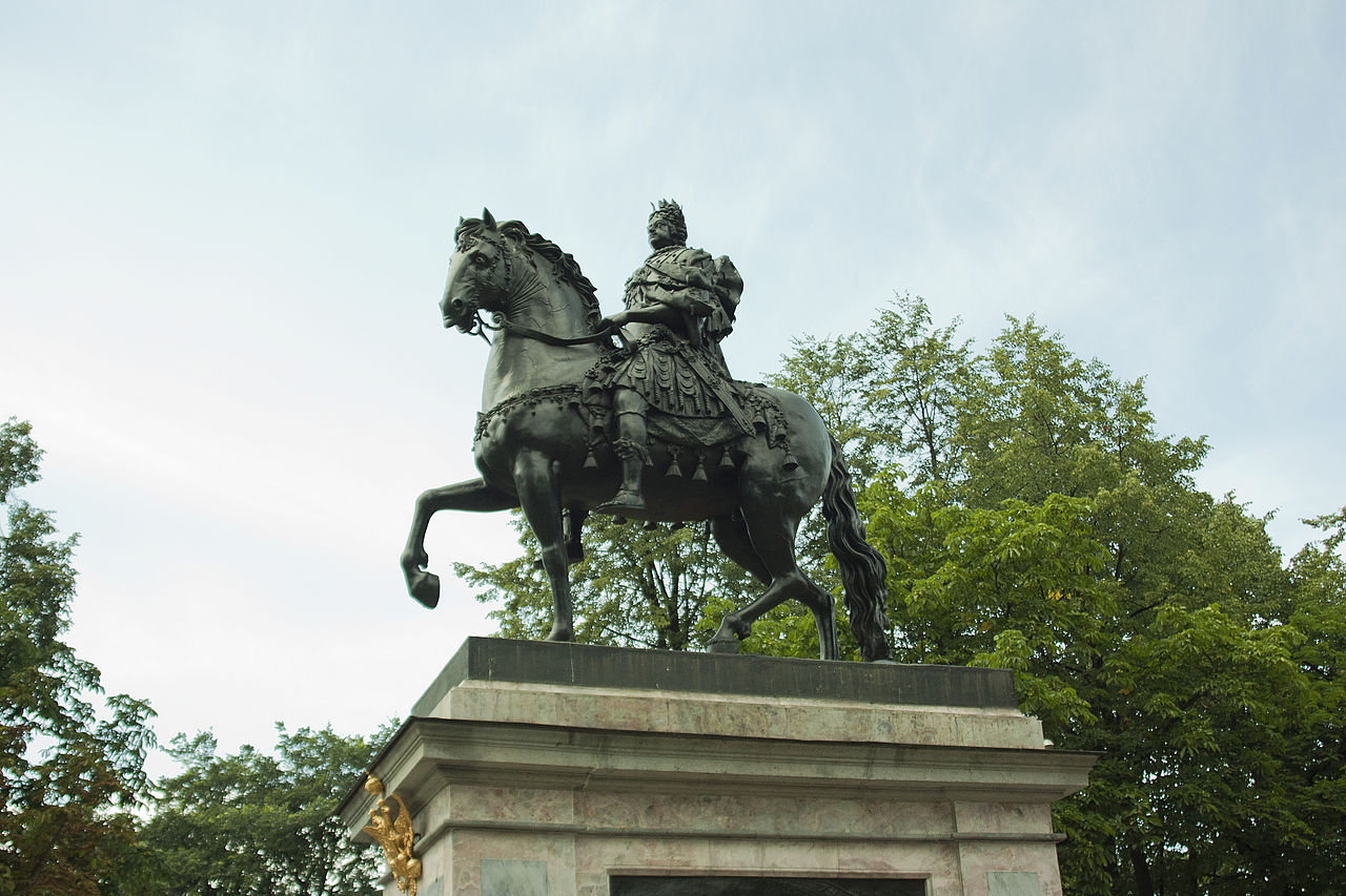 раст ст.Памятник_императору_Петру_.jpg