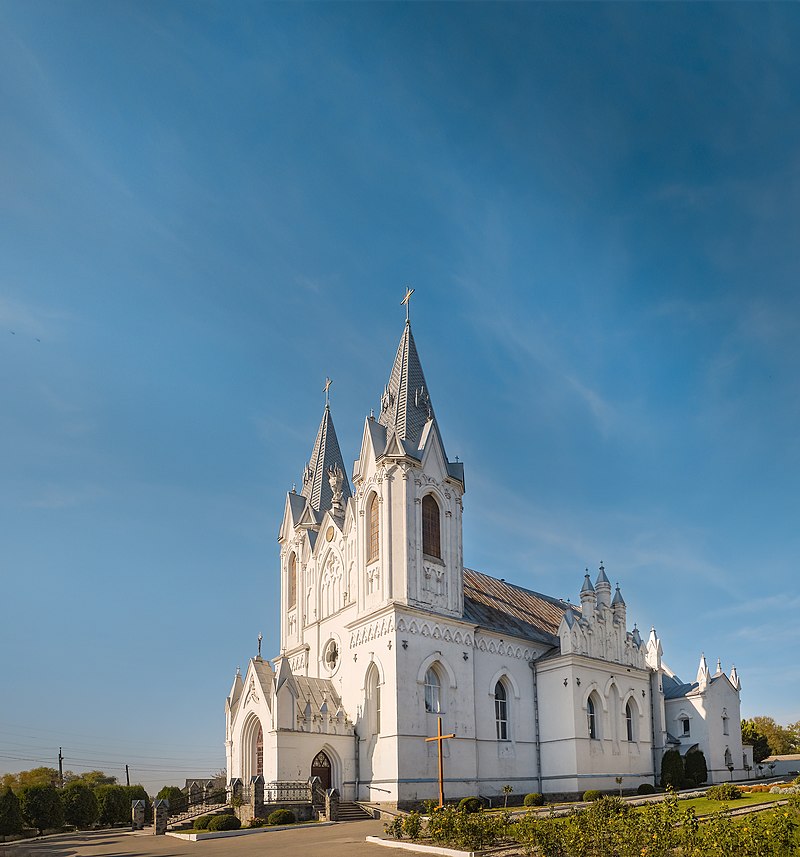 рос 800px-Bar._Kościół_św._Anny_(Panorama5).jpg