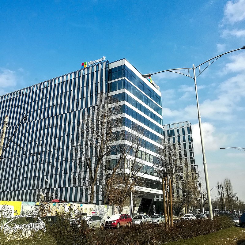 рум Bucharest_2021_-_Bulevardul_Iuliu_Maniu_-_Microsoft.jpg
