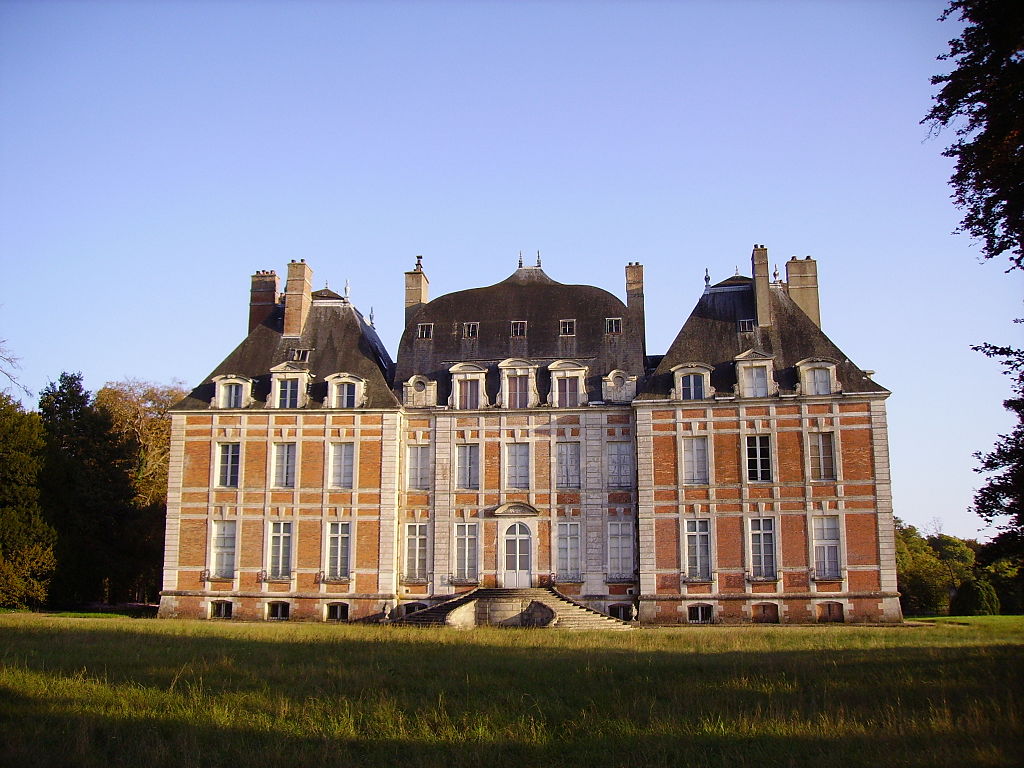 фр1024px-Château_de_Montalivet-Lagrange1.jpg