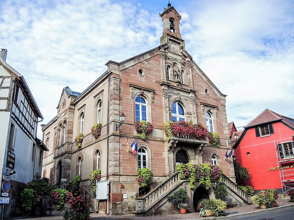 фр1024px-Mairie_de_Heiligenstein._(2).jpg