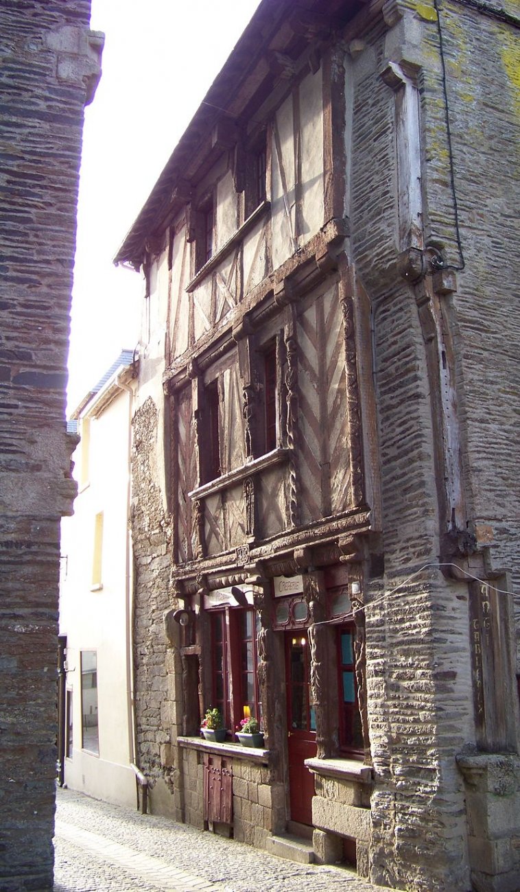 фрBreizh_56_-_Ploermael_-_ti_ar_marmousion_C.JPG