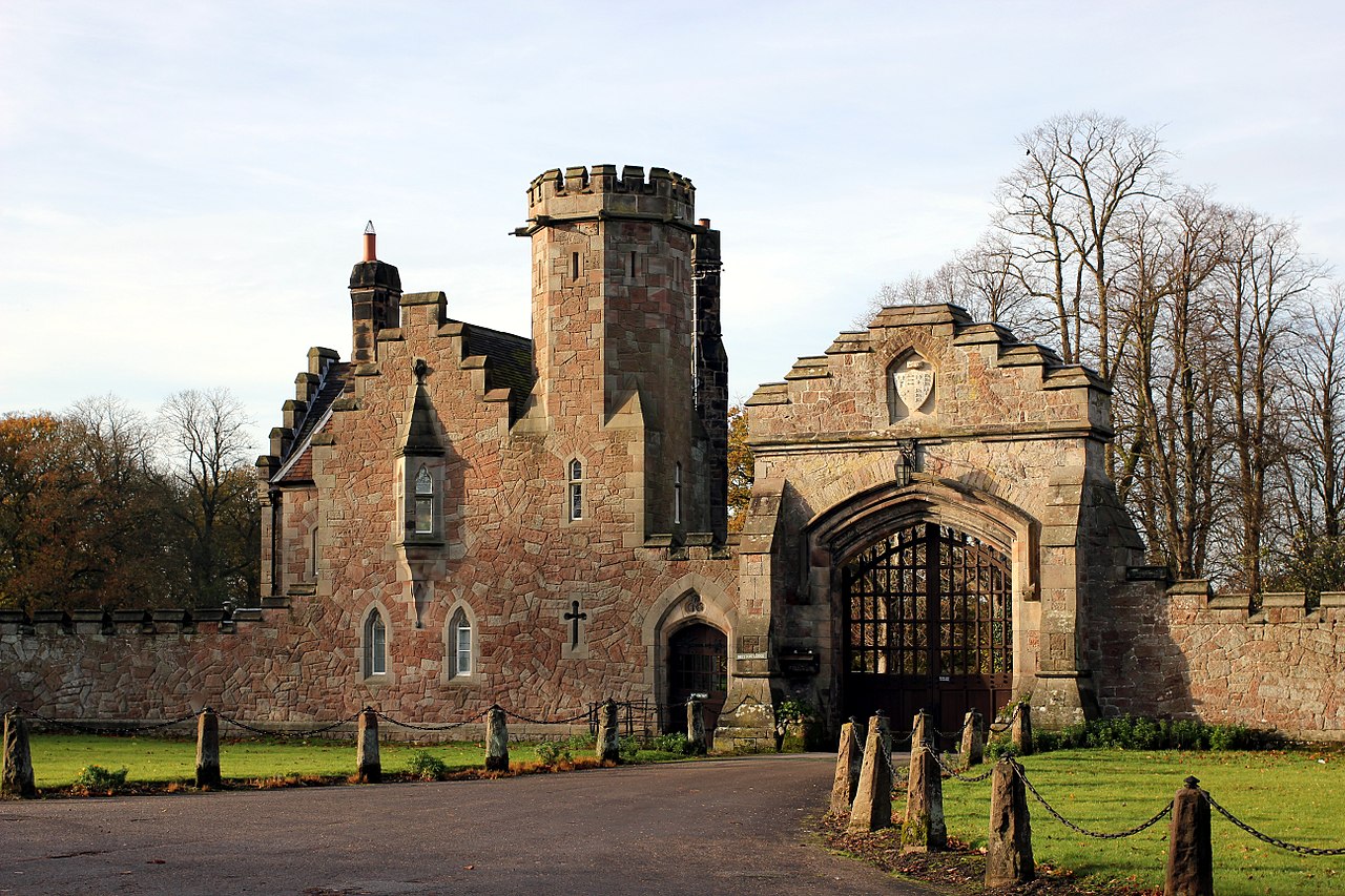 чамли чолмондель 1801-29 1280px-Beeston_Lodge,_Cholmondeley.jpg