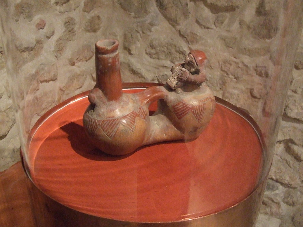 чоррера 1024px-Ecuador_whistle.JPG