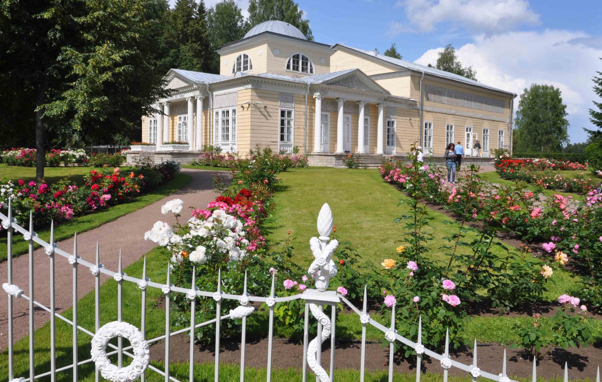 0-rozovyy_pavilon.jpg