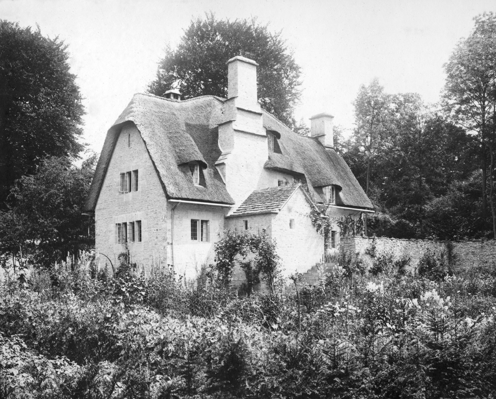 005_gimson_cottage_sapperton.jpg