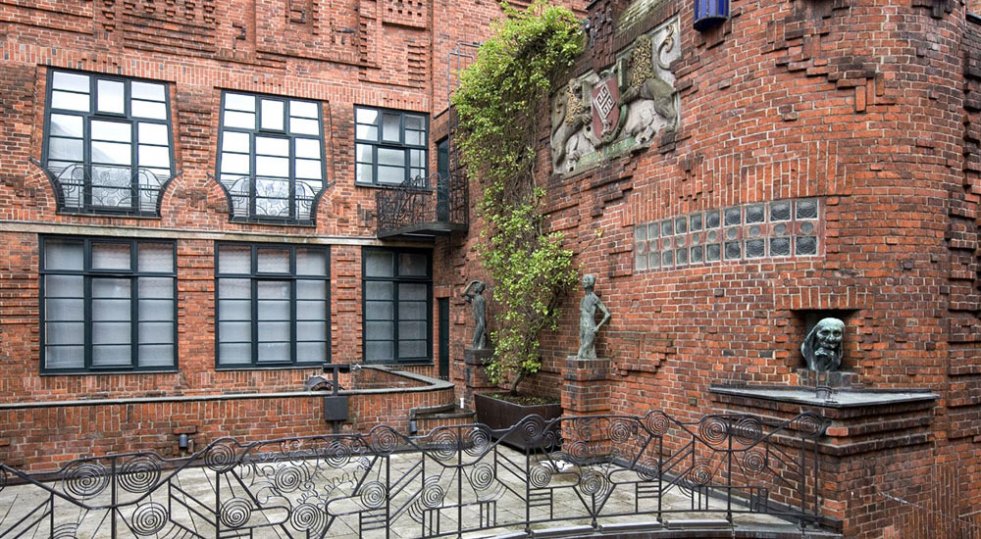 01_hb_boettcherstrasse_paula-becker-modersohn-haus_r_rossner_november2008_1_981x715.jpg