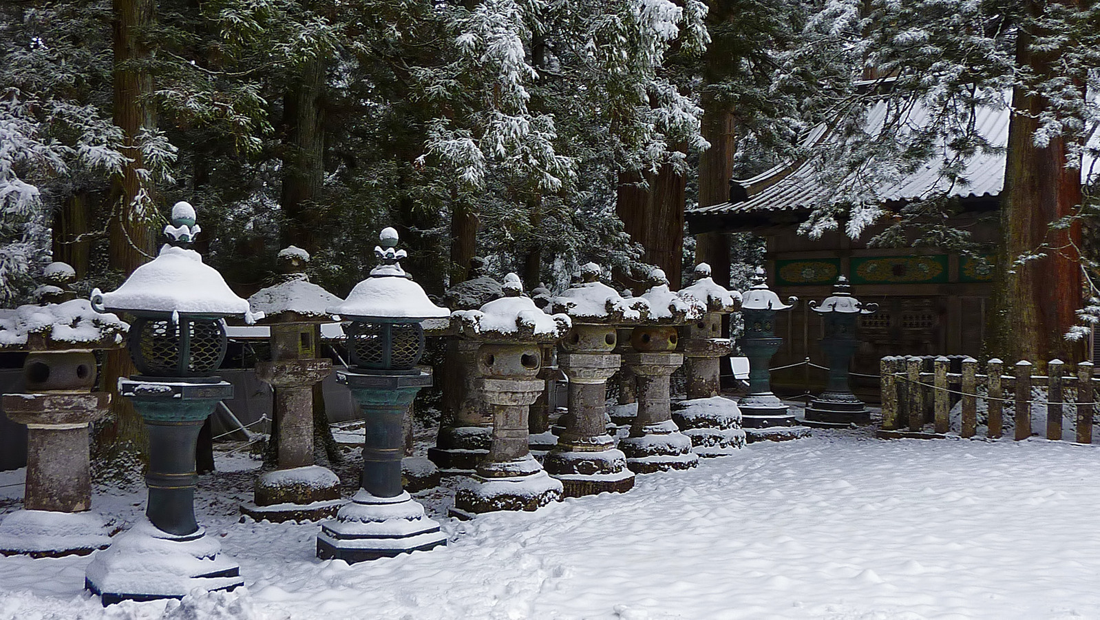 02121750-snowy-toshogu-nikko-japan.jpg