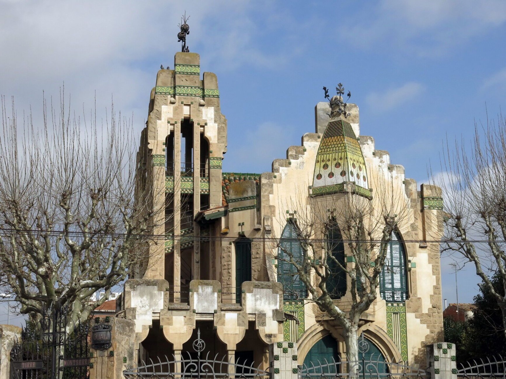031_Casa_Gual,_o_Torre_Montserrat,_av._Rei_en_Jaume_193_(Cardedeu).jpg