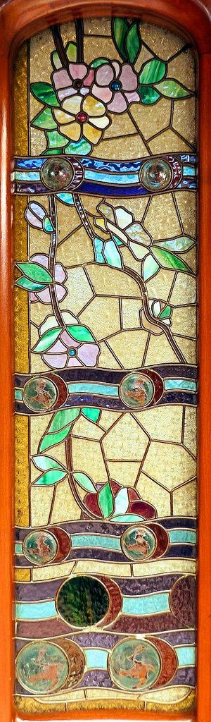 0bea3b4d4b6b15376574919daef33498--stained-glass-modernisme.jpg