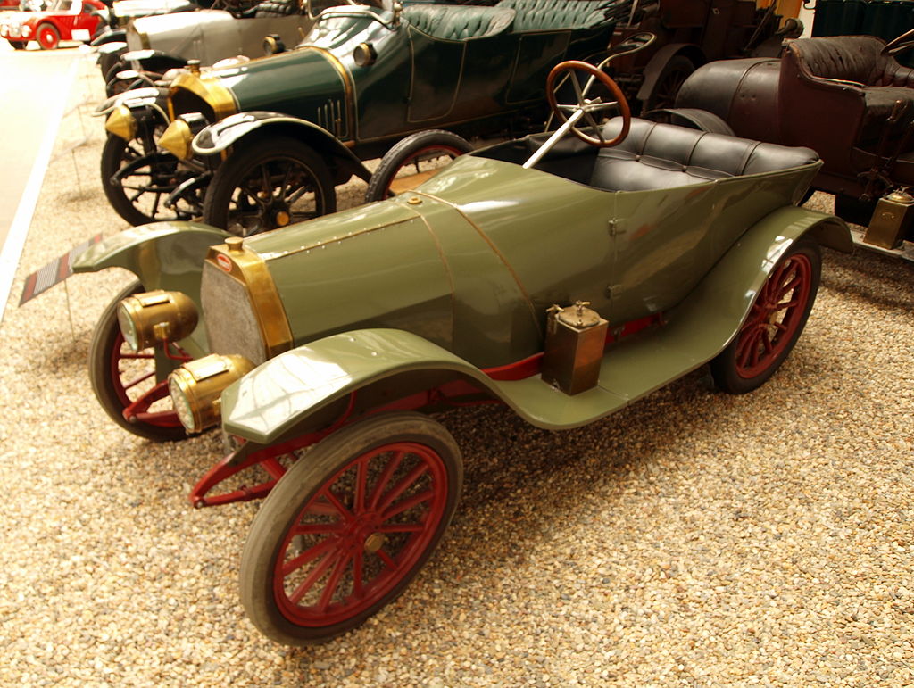 10 24px-1910_Bugatti_13_pic2.jpg