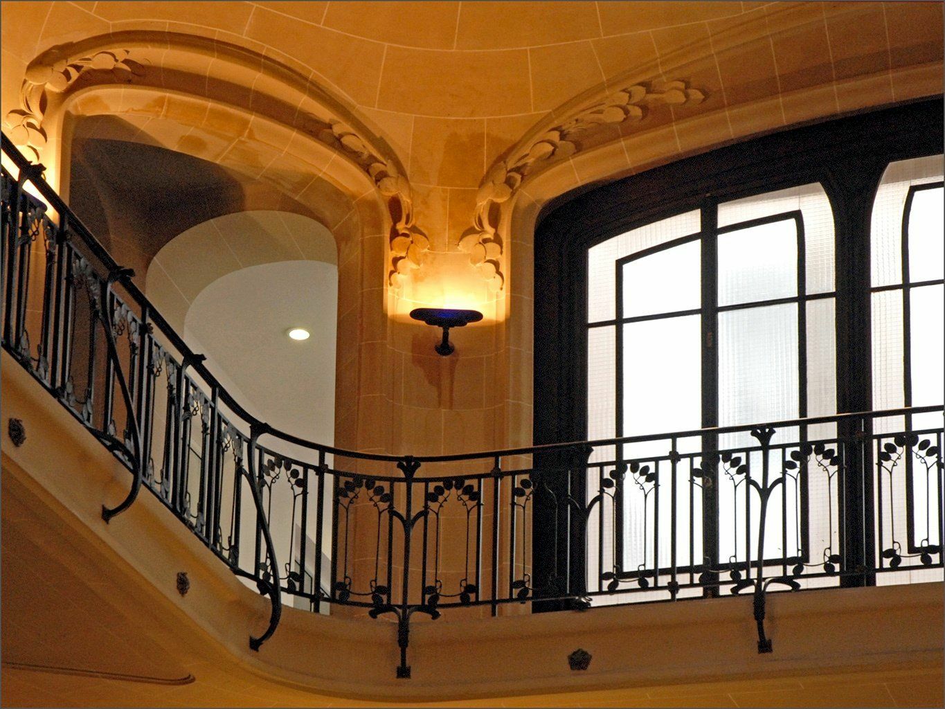 10 la-mezzanine-du-hall-de-lancienne-banque-renauld-nancy_3997752115_o.jpg
