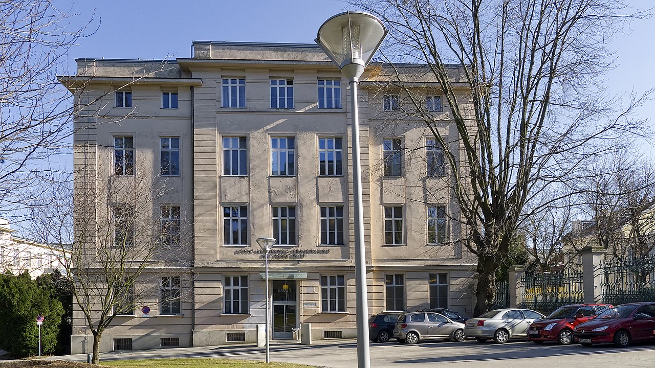 10 Semmelweis-Frauenklinik_Haus.1_02.jpg