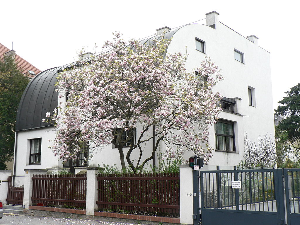 1024px-Adolf_Loos_-_Haus_Steiner.jpg