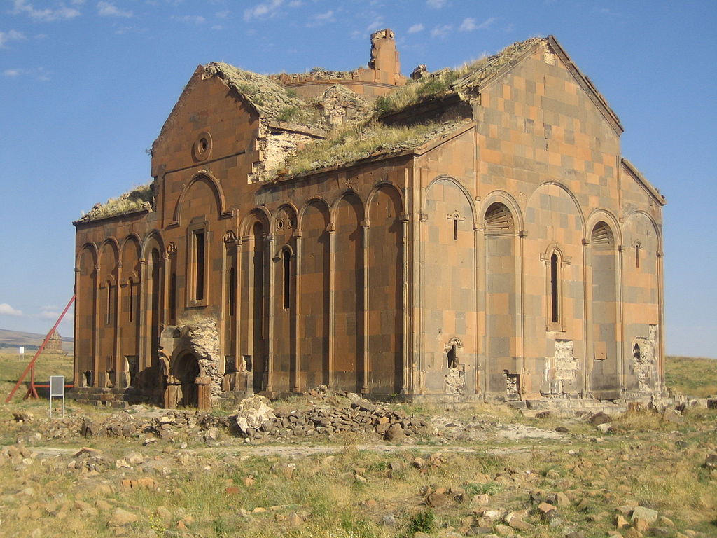 1024px-Ani-Cathedral,_Ruine.jpeg