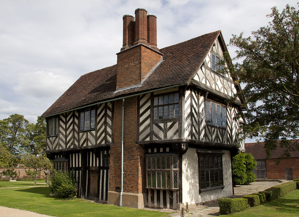 1024px-Blakesley_Hall_(3).jpg
