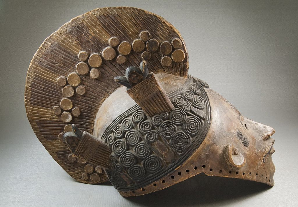 1024px-Brooklyn_Museum_22.1592_Maiden_Spirit_Mask_Agbogho_Mmuo_(3).jpg