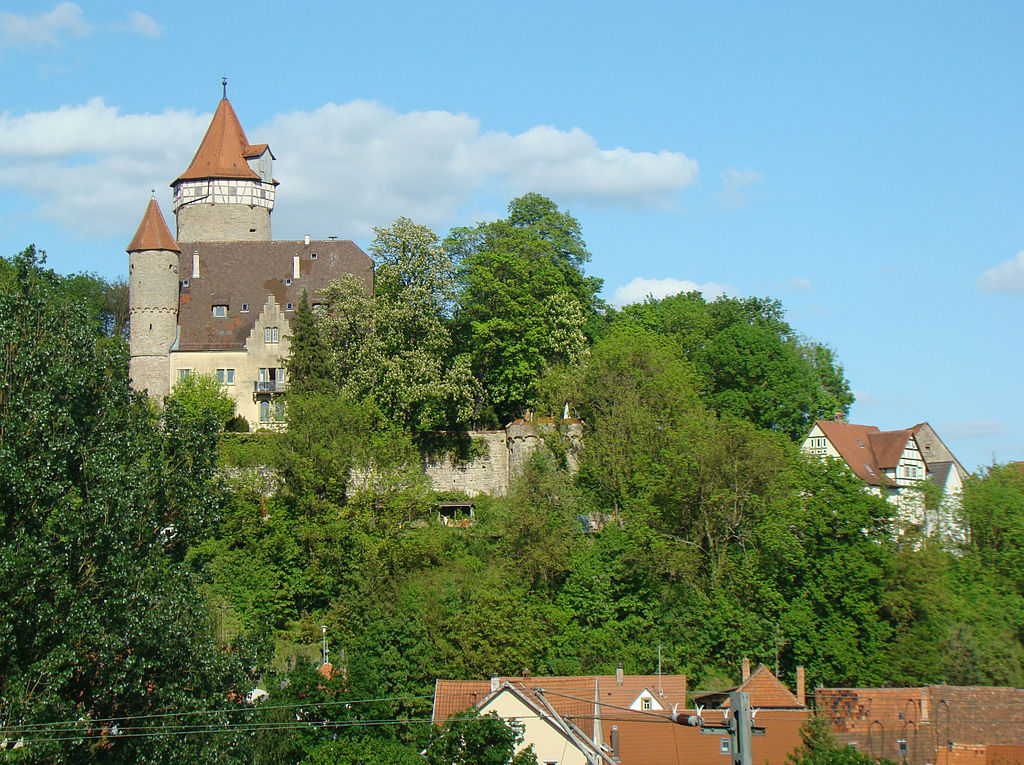 1024px-Burg-moeckmuehl-2012-pic4.jpg