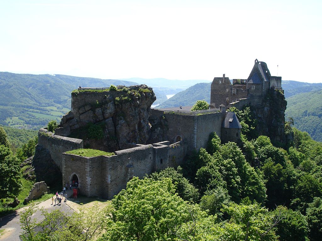 1024px-Burgruine-Aggstein.jpg